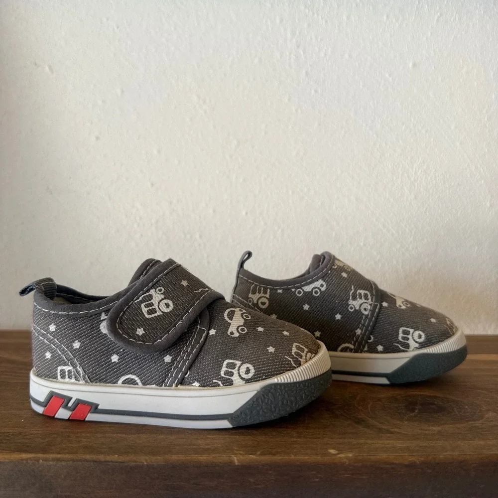 Toddler Slip On Sneakers Size 4 Gray Cars Print Hook & Loop Shoes